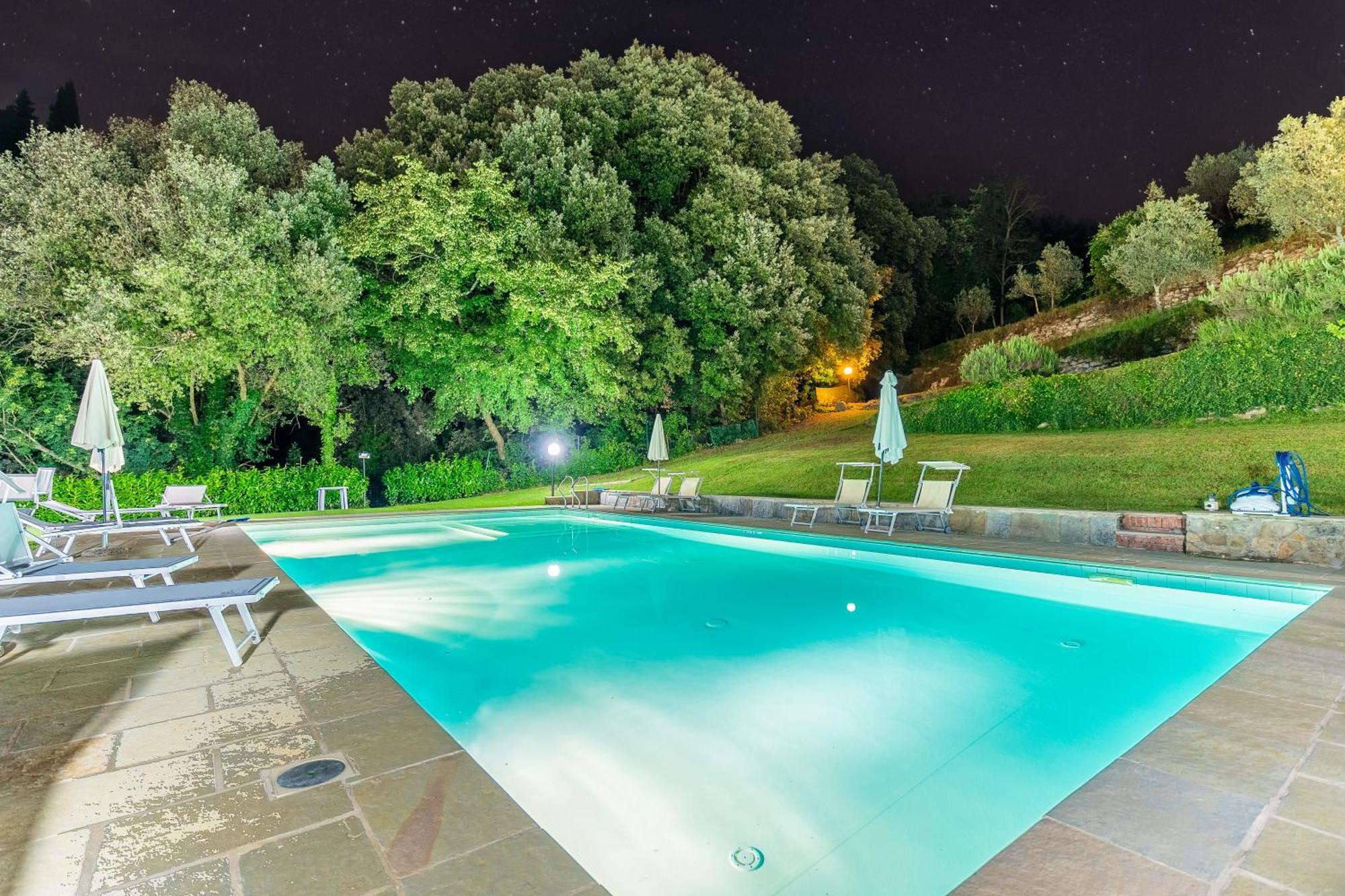 La Ferriera Exclusive Resort - Pool & Waterfall Loro Ciuffenna Exterior photo